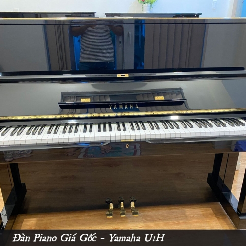 Piano Yamaha U1H